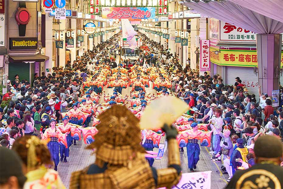 竹虎四代目とよさこい祭り帯屋町アーケード演舞場